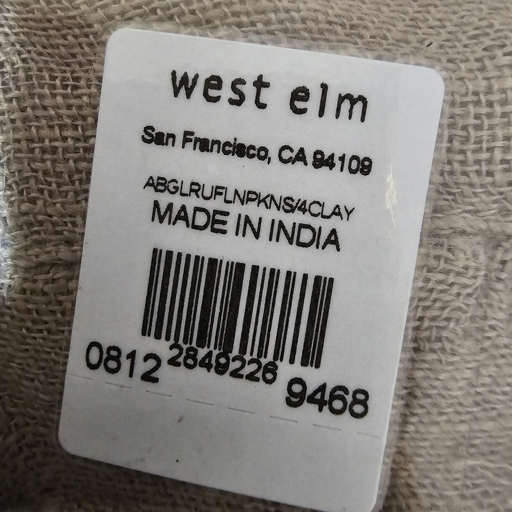 West Elm Ruffle Linen Napkin Set - Picture 6 of 9